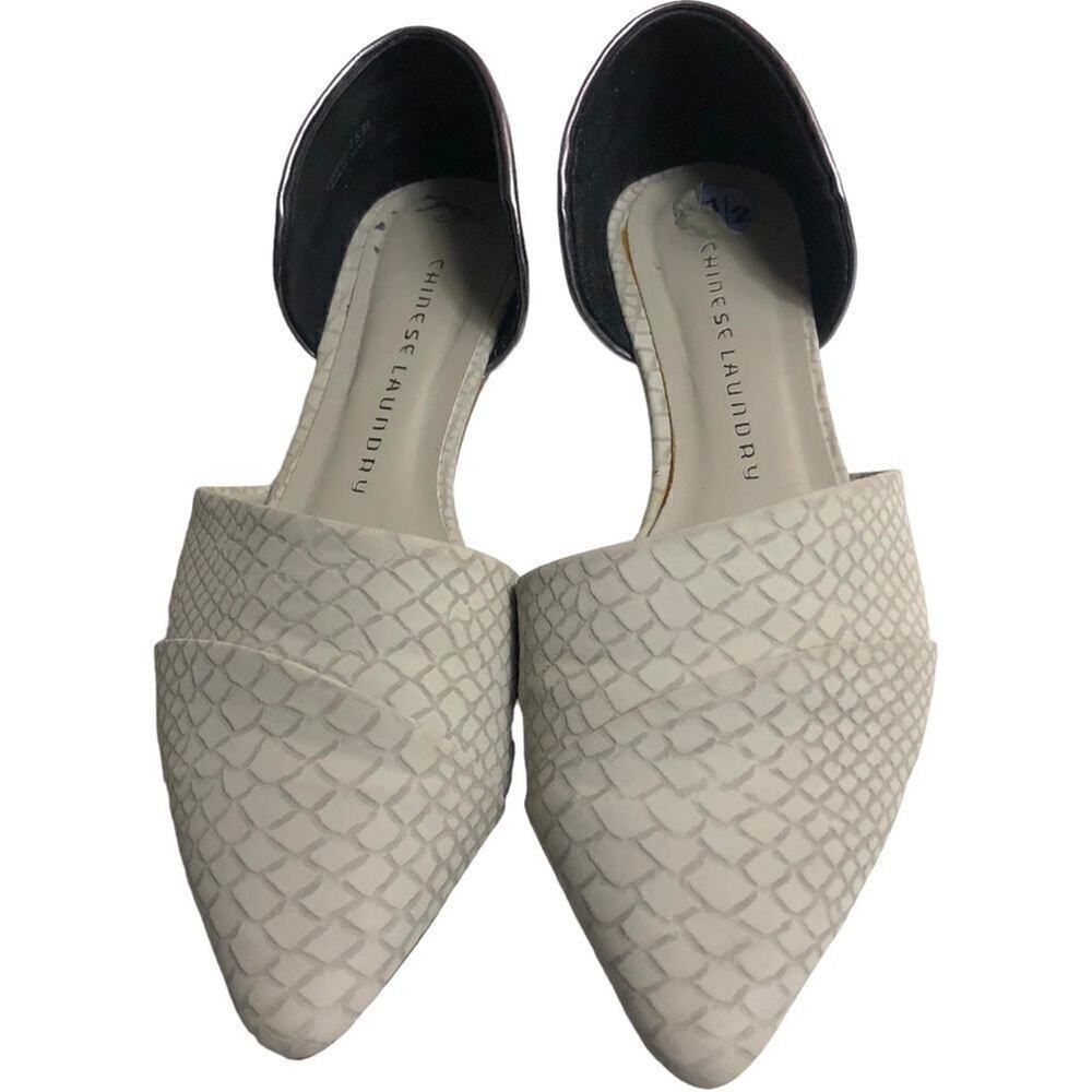 Chinese Laundry Gray Snake Pattern Pointed Flats